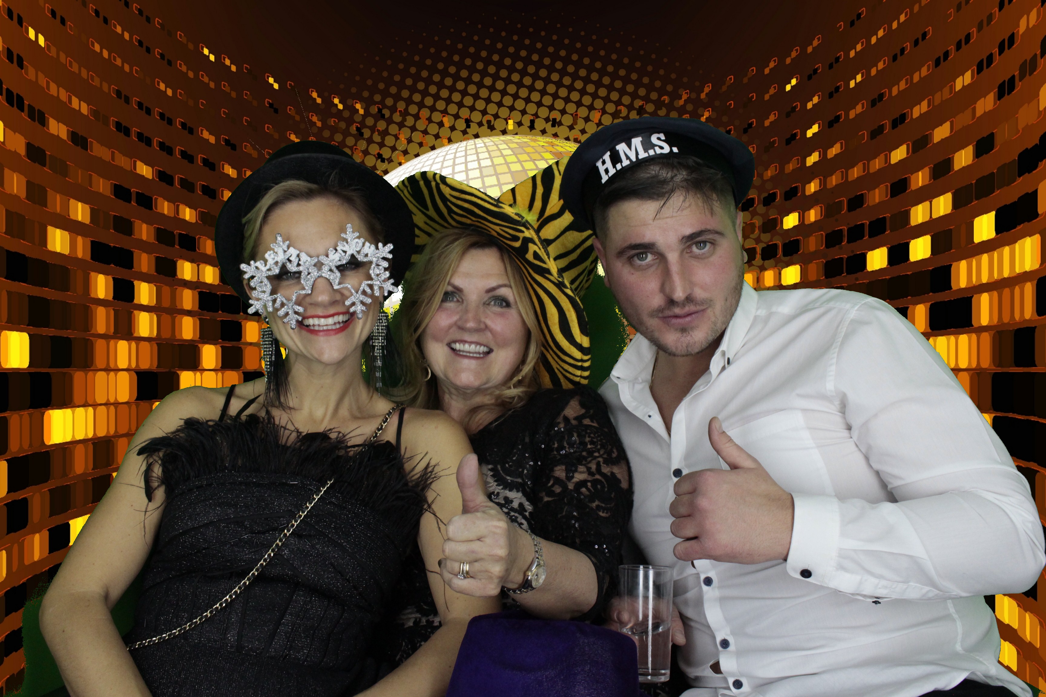Christine's 60th Birthday | View more photos from the event at gallery.myphotoboothexperience.co.uk/u/MyPhotoBoothExperienceLtd/Christines-60th-Birthday
